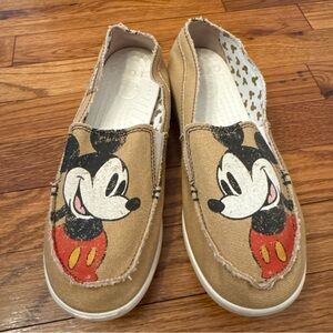 Mickey Mouse Disney Crocs Tan Canvas Slip-On Loafer New w/o Tags Women Size 9